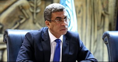  ياسر رزق